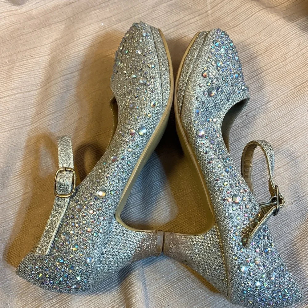 Link bedazzled dressy heels worn once for a weddin